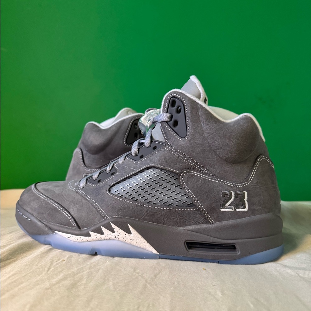 Nike air Jordan 5 wolf grey size 10.5